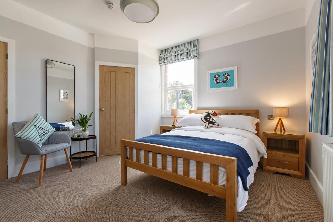 The Ship Bed and breakfast *
